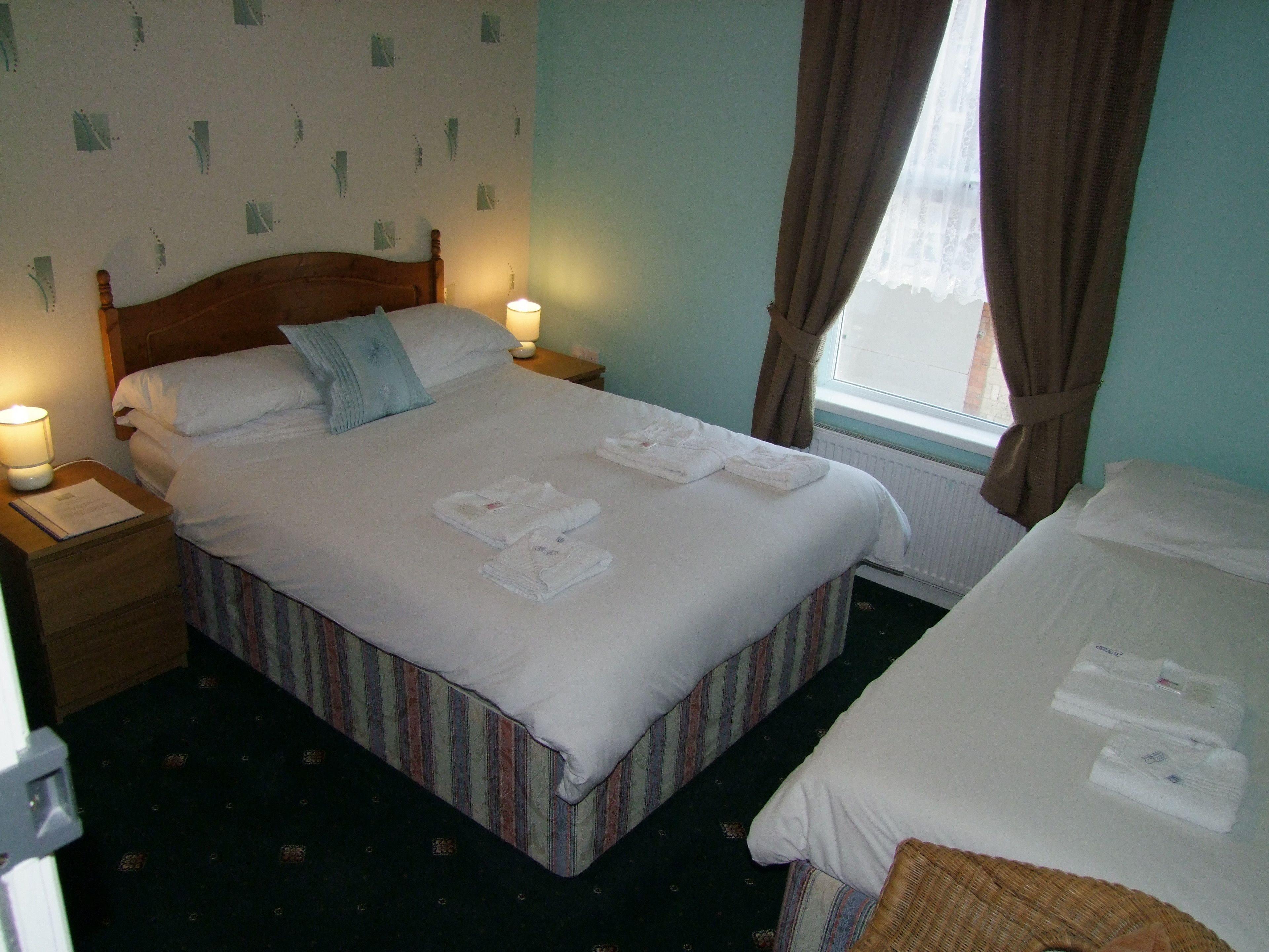 Denville Hotel — Photos 1